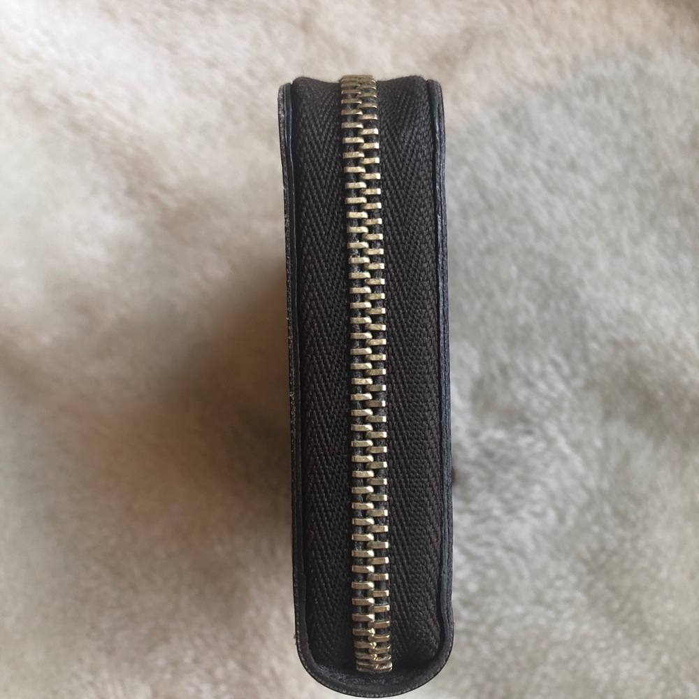 Louis Vuitton Zippy Coin Purse wallet - Picture 9 of 15